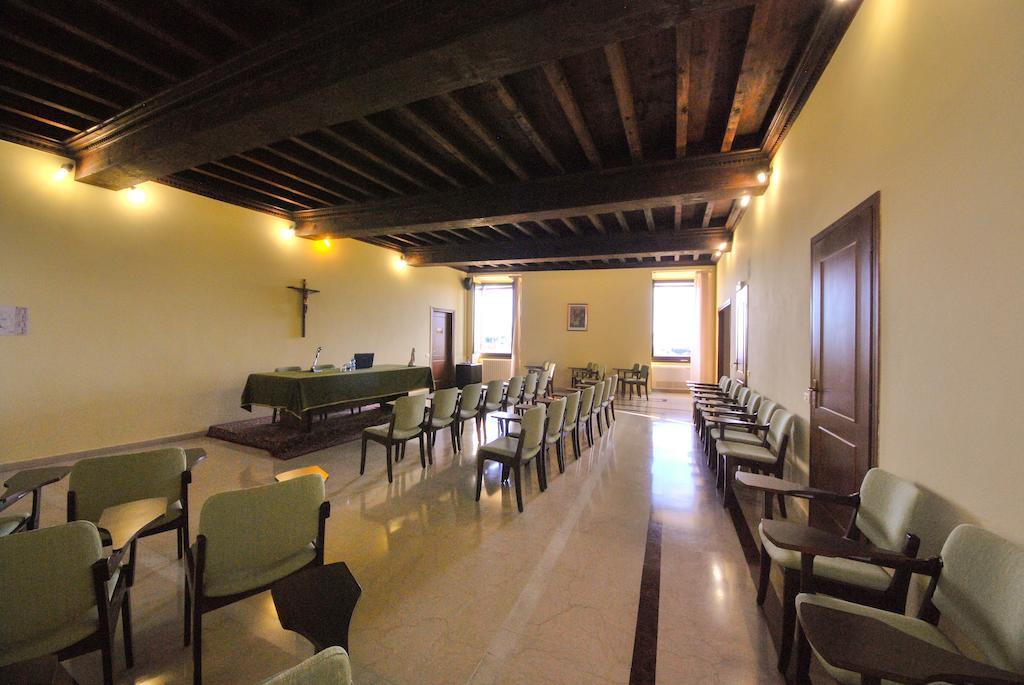 Villa Santa Maria Dell'Arco - Centro Oreb Cazzago San Martino Εξωτερικό φωτογραφία