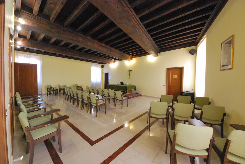 Villa Santa Maria Dell'Arco - Centro Oreb Cazzago San Martino Εξωτερικό φωτογραφία
