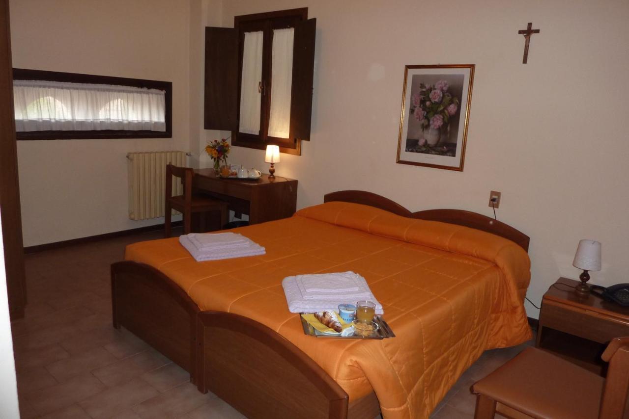 Villa Santa Maria Dell'Arco - Centro Oreb Cazzago San Martino Εξωτερικό φωτογραφία