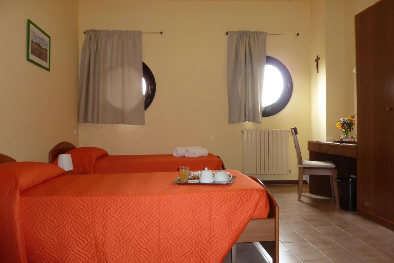 Villa Santa Maria Dell'Arco - Centro Oreb Cazzago San Martino Εξωτερικό φωτογραφία
